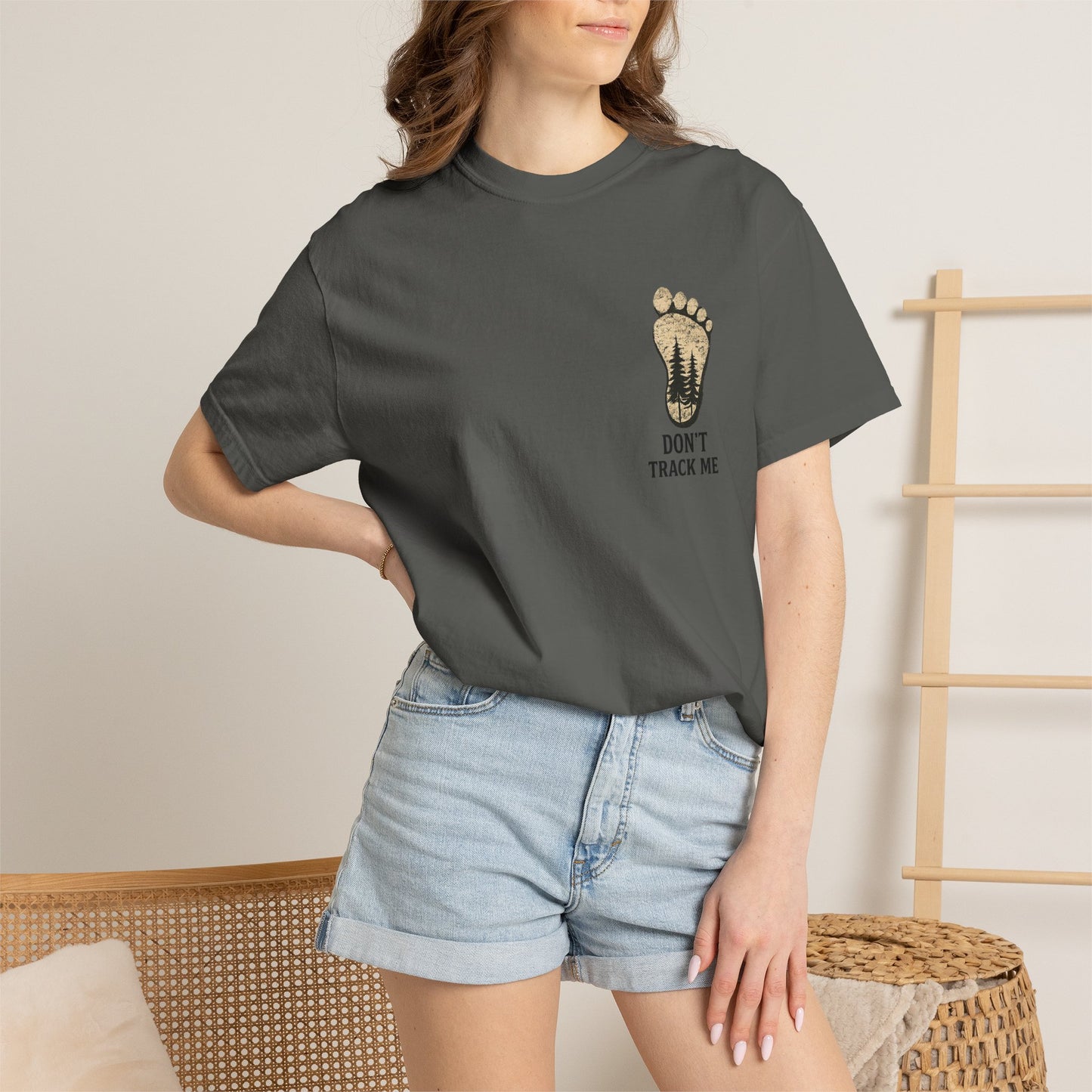 Don’t Track Me Bigfoot Shirt – Untrackable Sasquatch Outdoor Graphic Tee