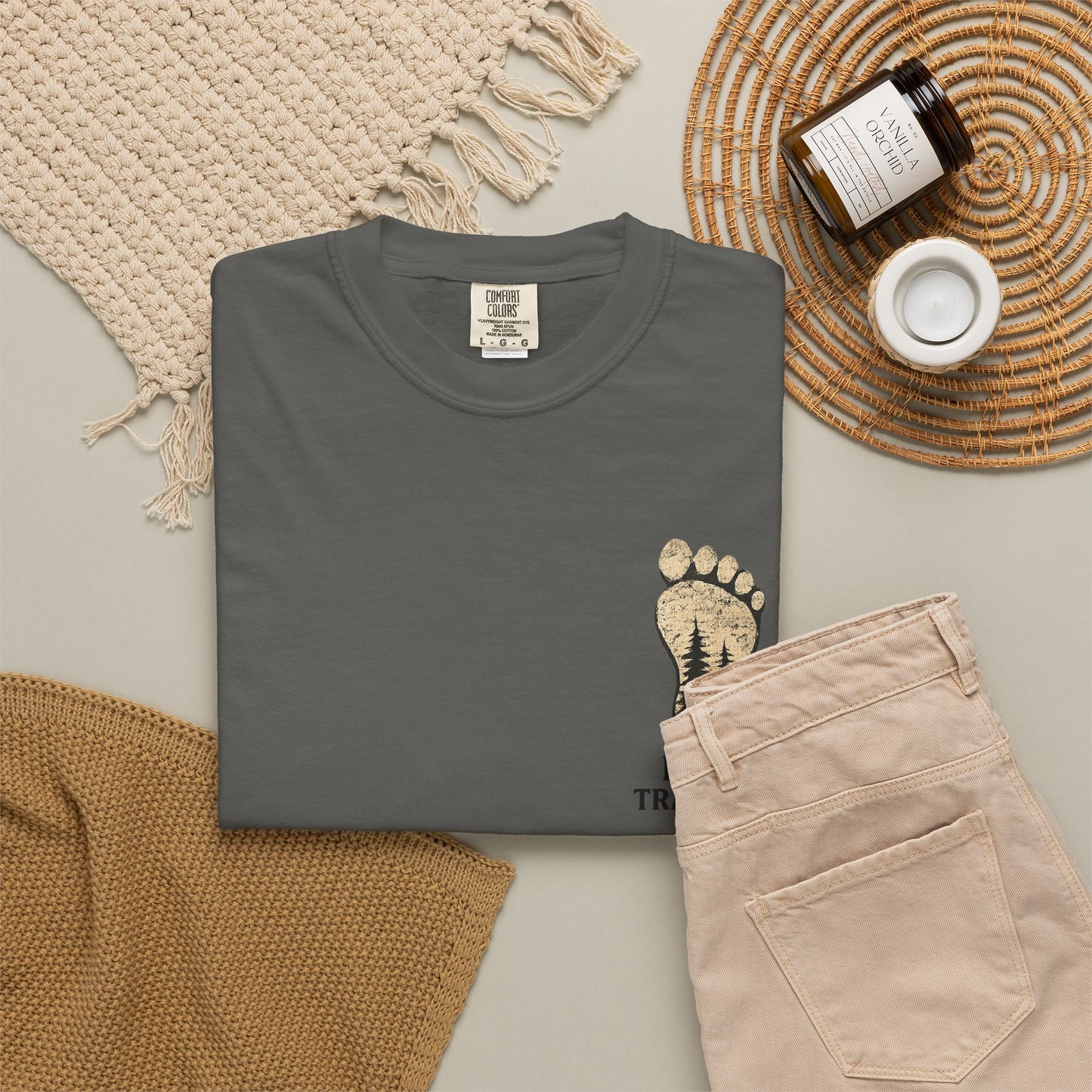 Don’t Track Me Bigfoot Shirt – Untrackable Sasquatch Outdoor Graphic Tee
